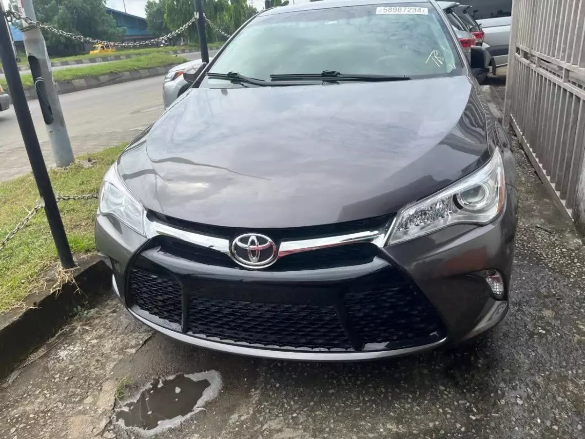 Toyota Camry   - 2015