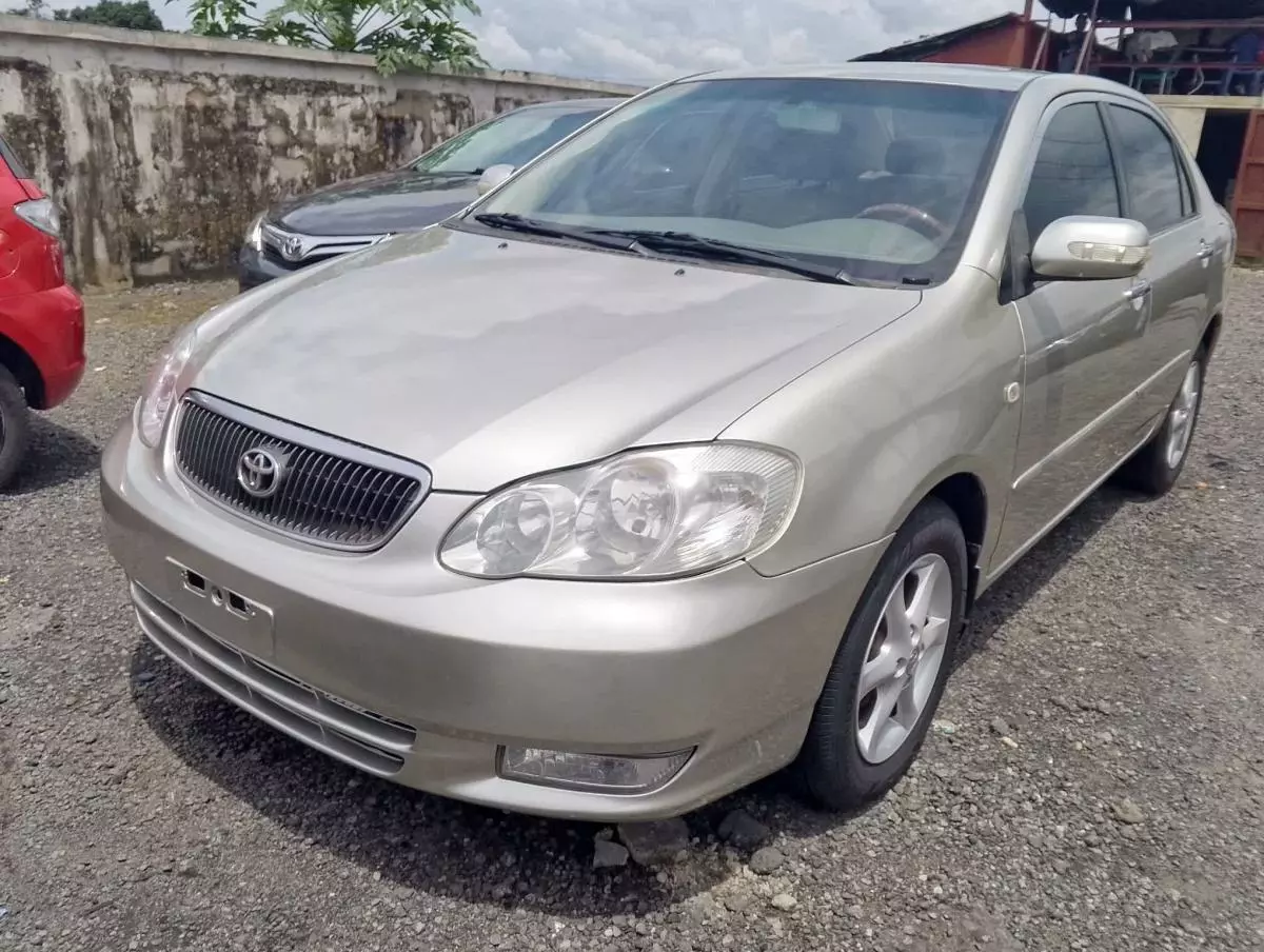 Toyota Corolla   - 2002