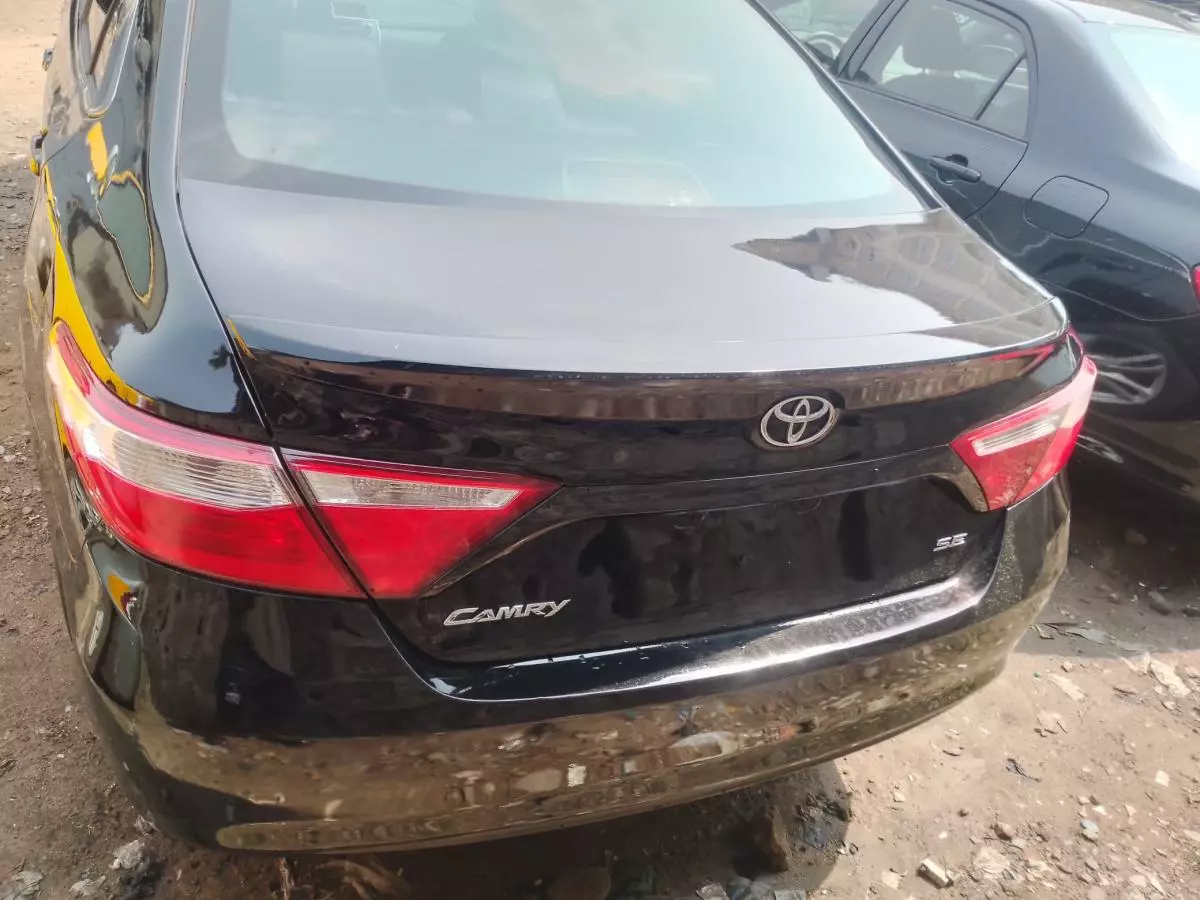 Toyota Camry   - 2015