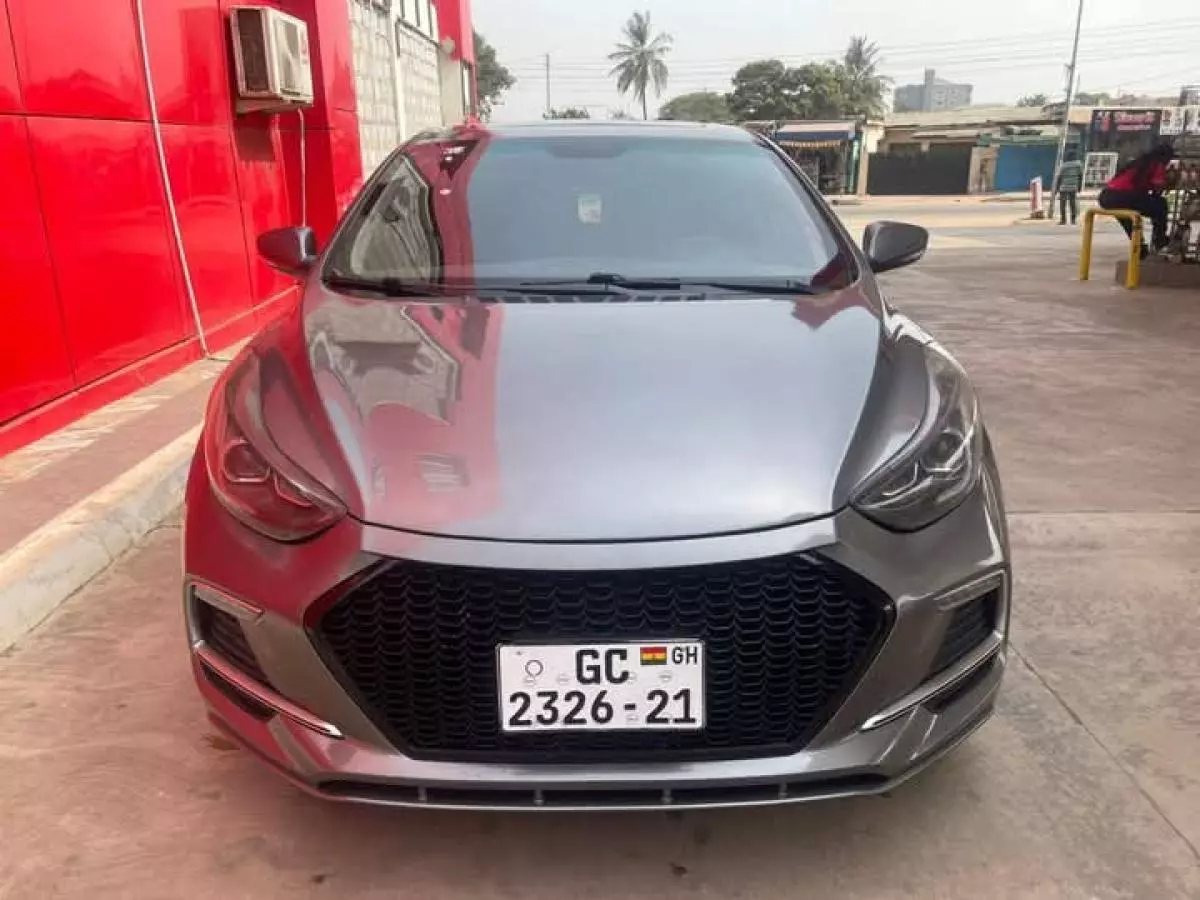 Hyundai Elantra   - 2014