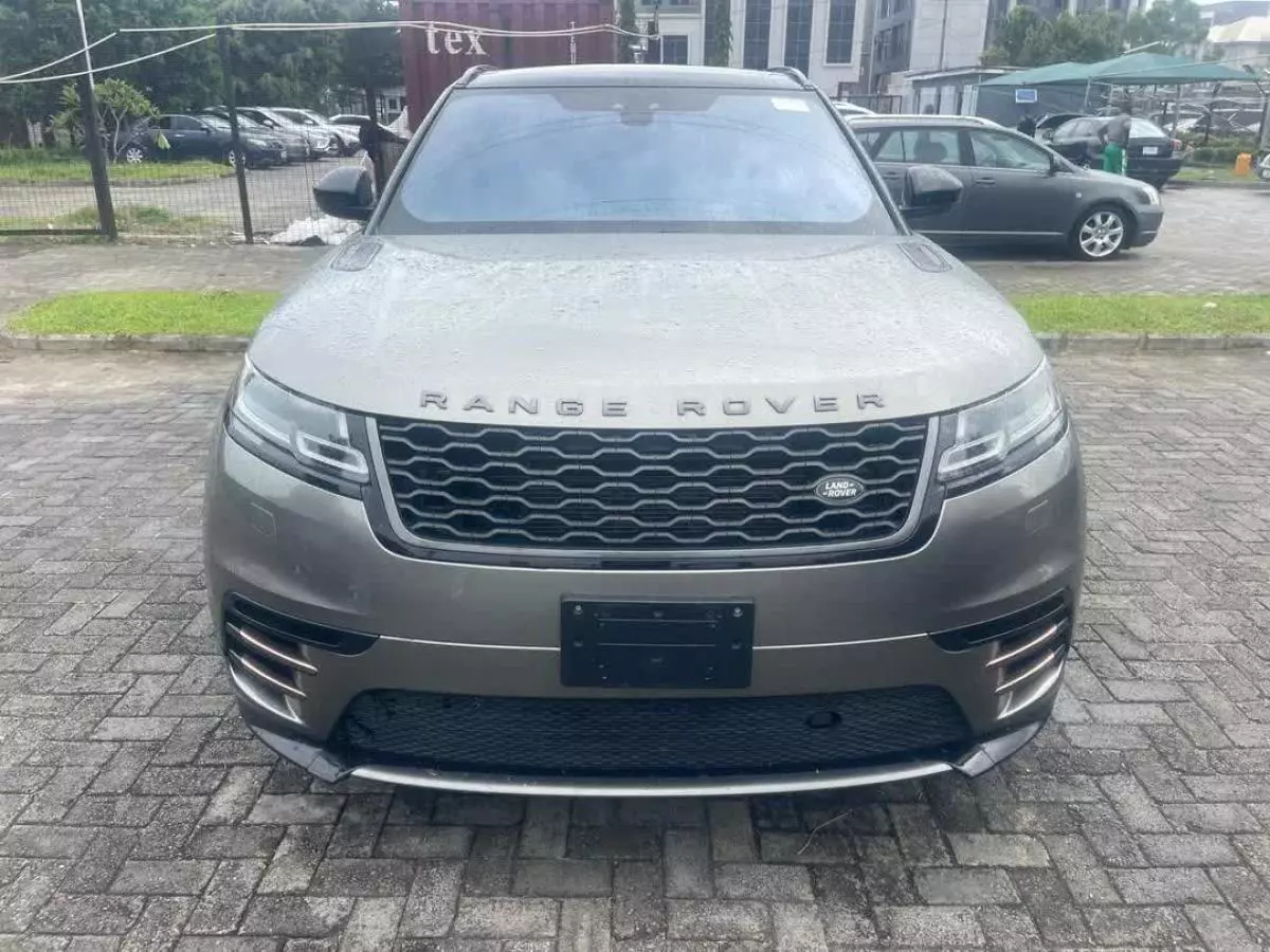 Land Rover Range Rover Velar   - 2017