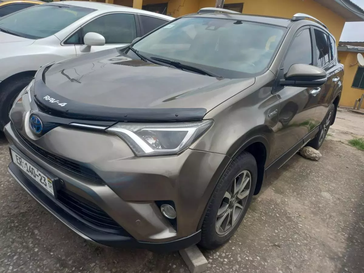 Toyota RAV 4   - 2016