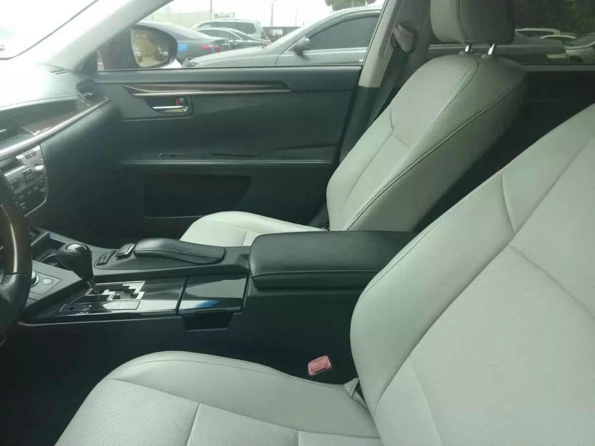 Lexus ES 350   - 2015