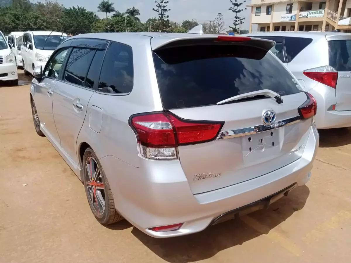 Toyota Fielder hybrid    - 2016