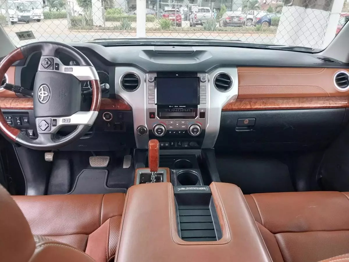 Toyota Tundra - 2020