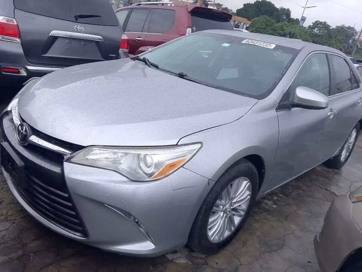 Toyota Camry   - 2015