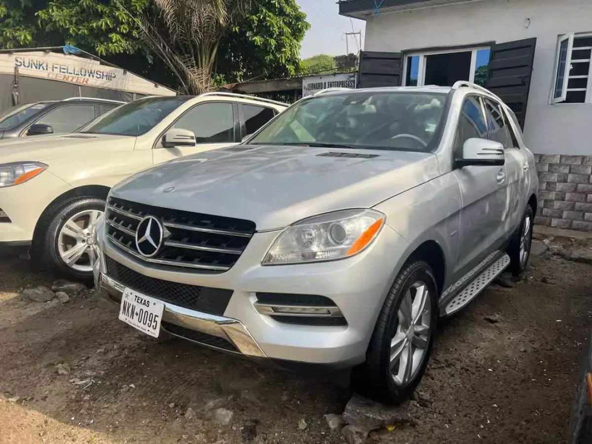 Mercedes-Benz ML 350   - 2012