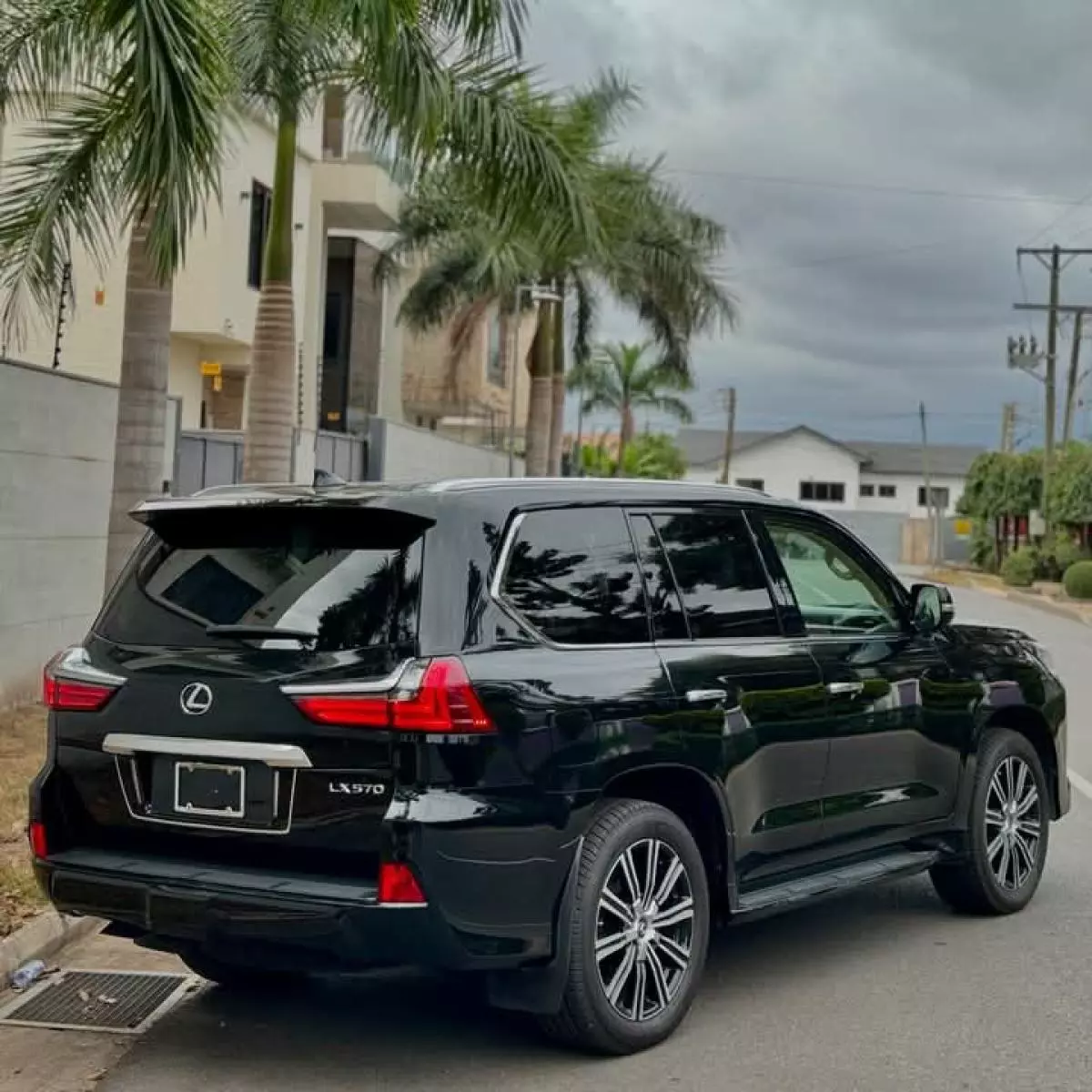 Lexus LX 570   - 2019