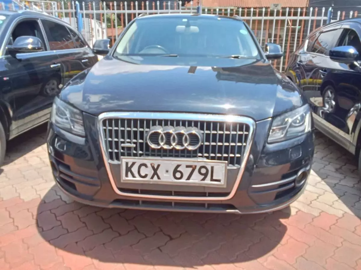 Audi Q5   - 2012