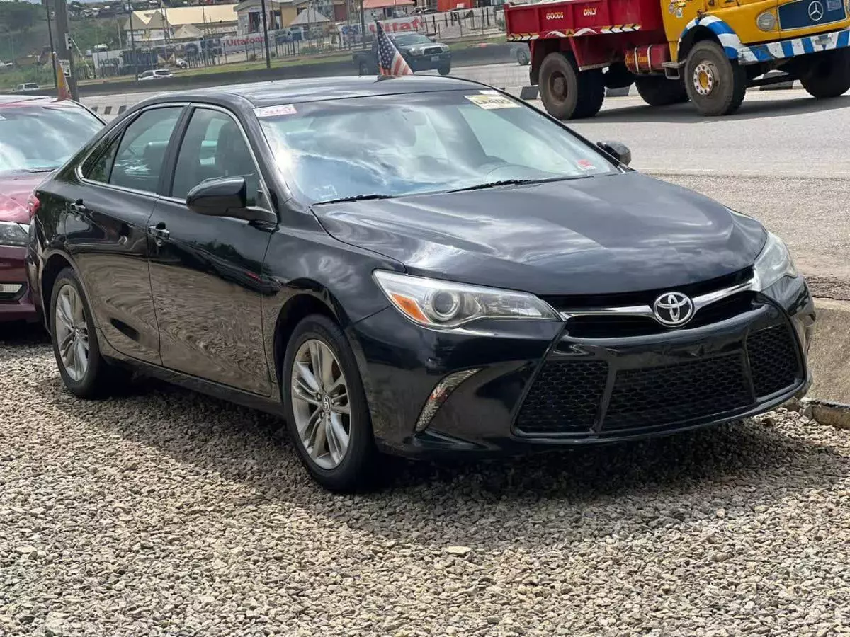 Toyota Camry   - 2017