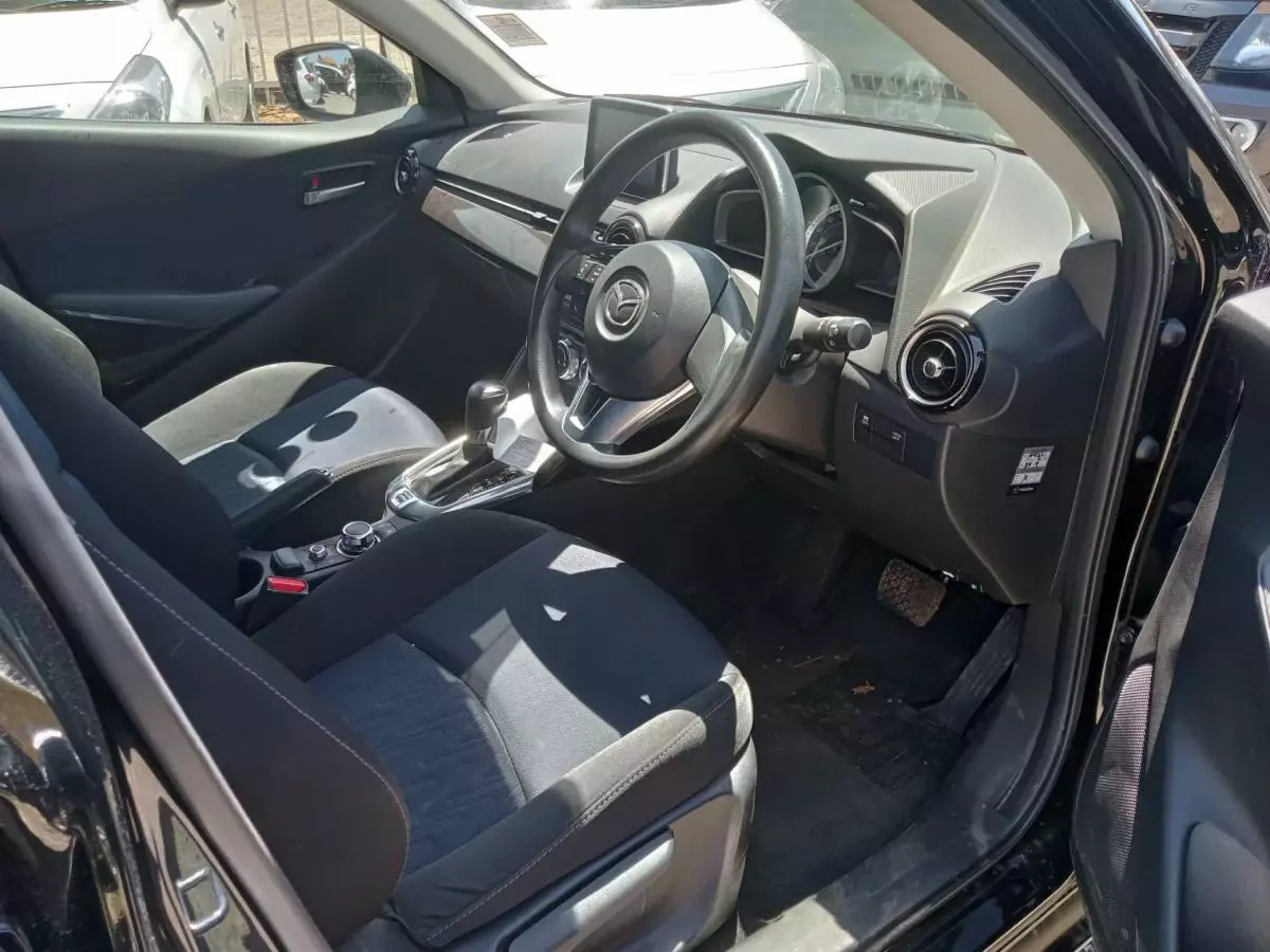 Mazda Demio - 2015