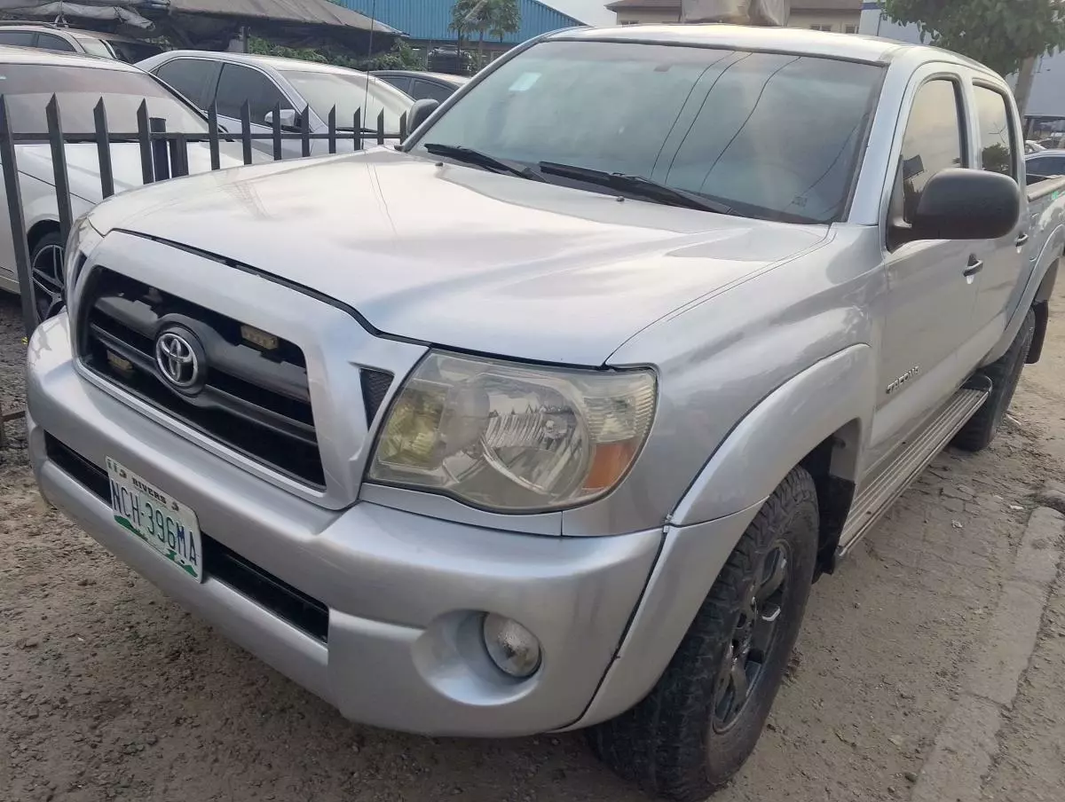 Toyota Tacoma   - 2006