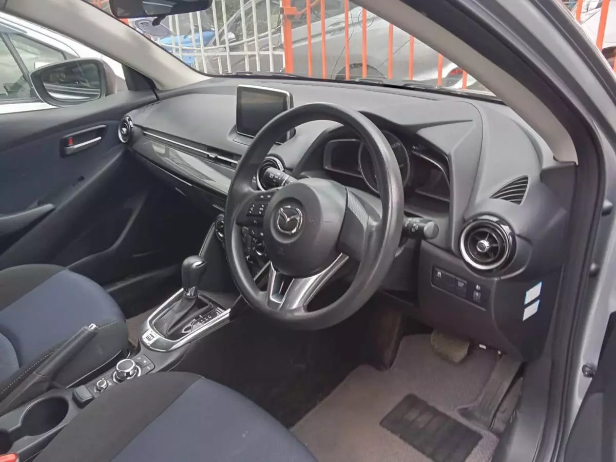 Mazda Demio   - 2016