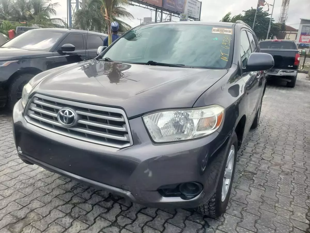 Toyota Highlander   - 2009