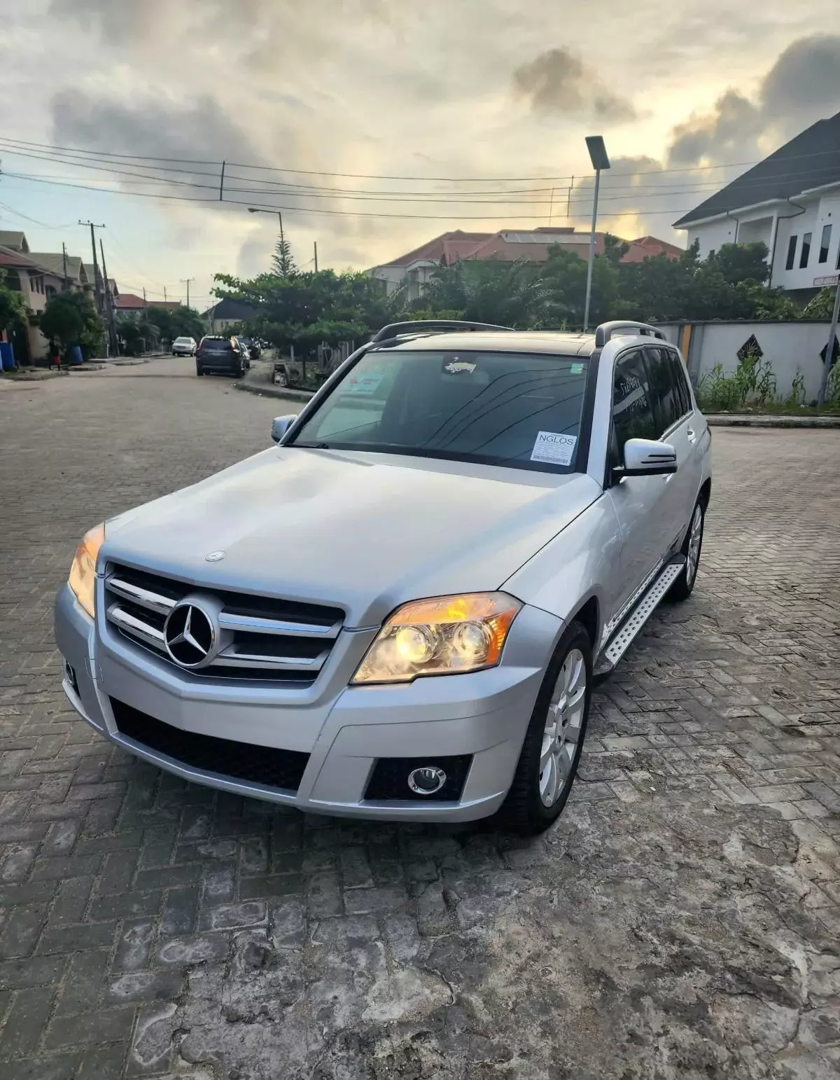 Mercedes-Benz GLK 350   - 2010