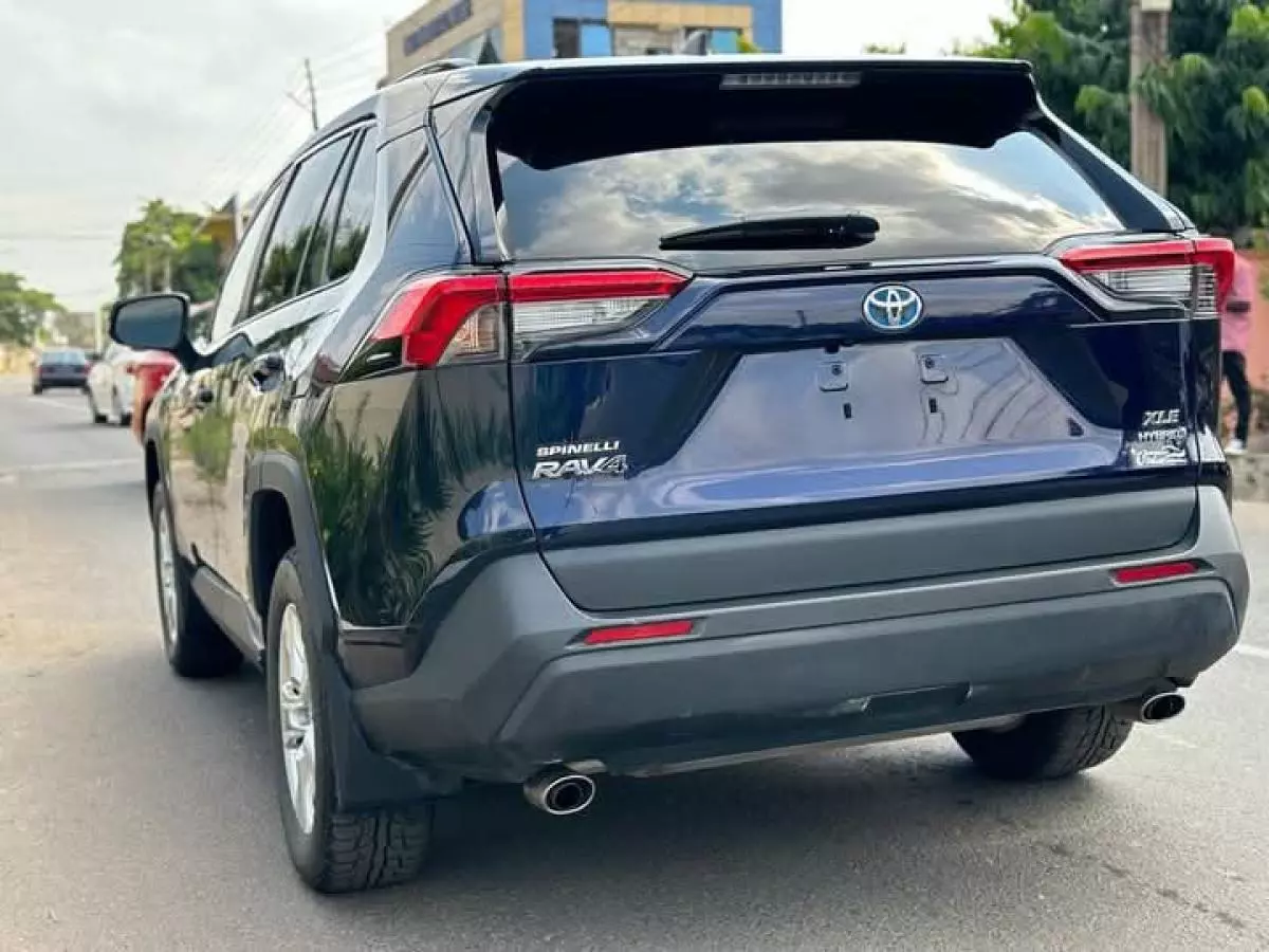 Toyota RAV 4   - 2020