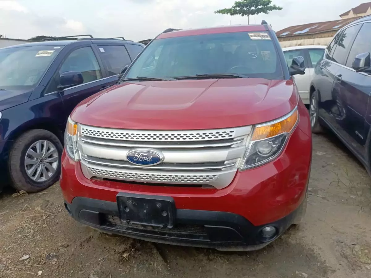 Ford Explorer   - 2012