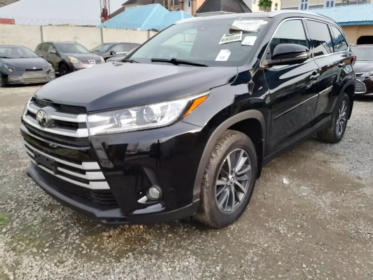 Toyota Highlander   - 2019