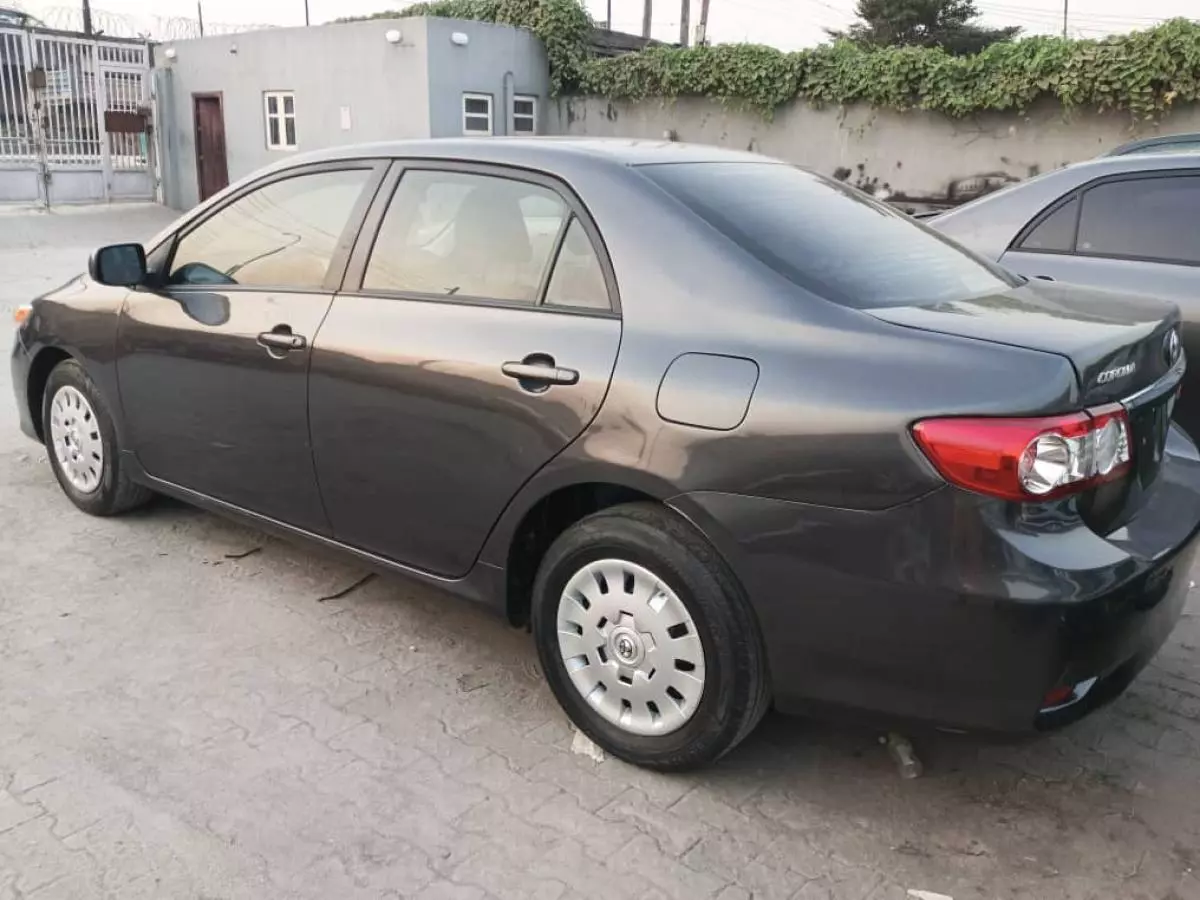 Toyota Corolla Sport   - 2011