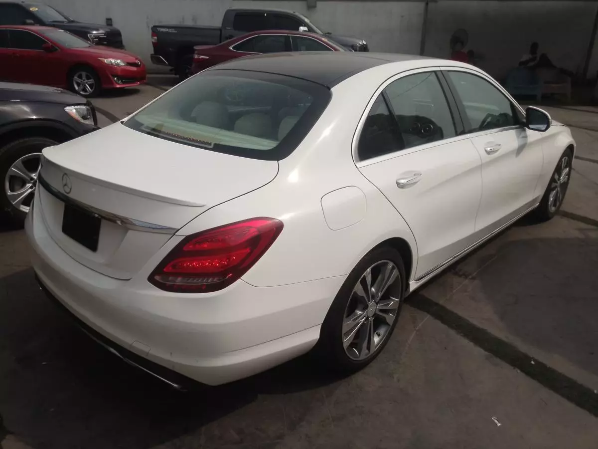 Mercedes-Benz C 300   - 2015