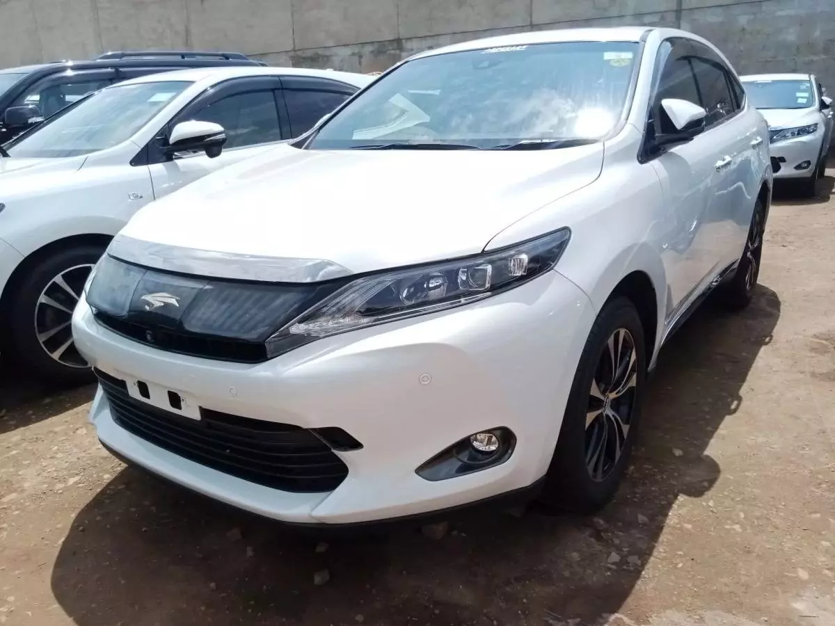 Toyota Harrier   - 2015