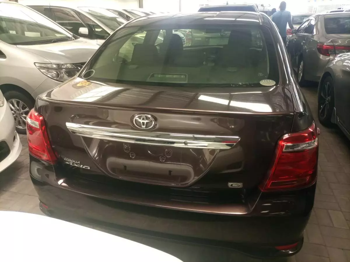 Toyota Axio    - 2016