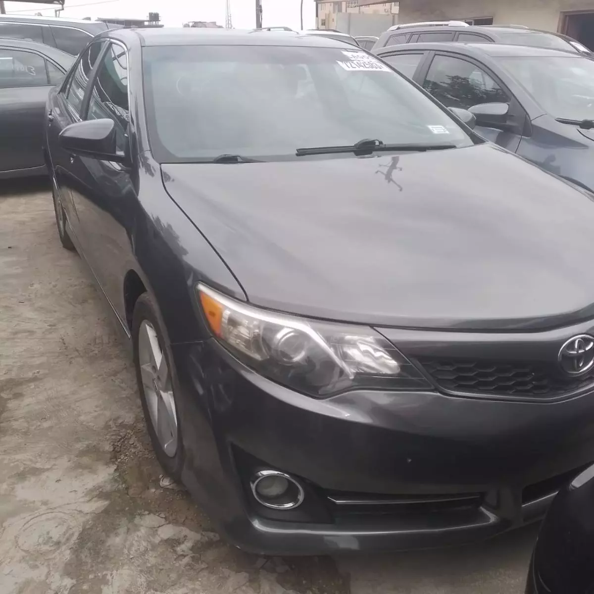 Toyota Camry   - 2012