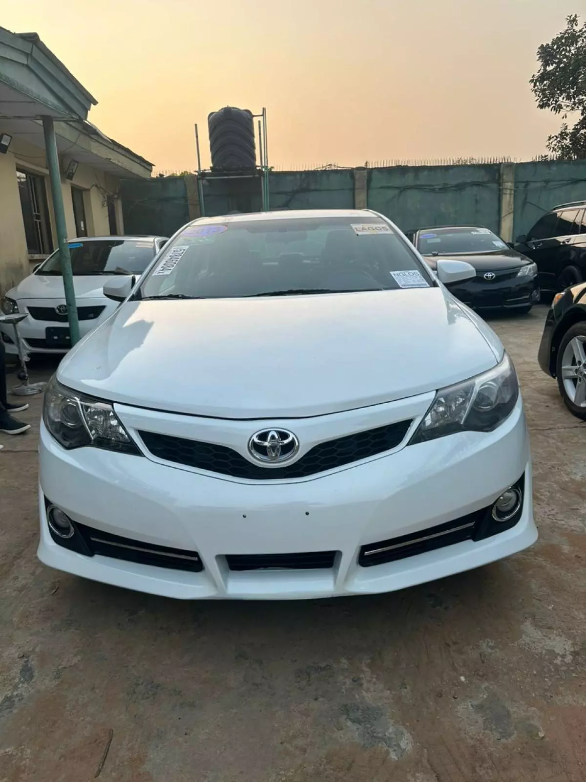 Toyota Camry   - 2013