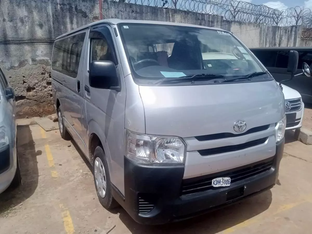 Toyota Hiace   - 2014