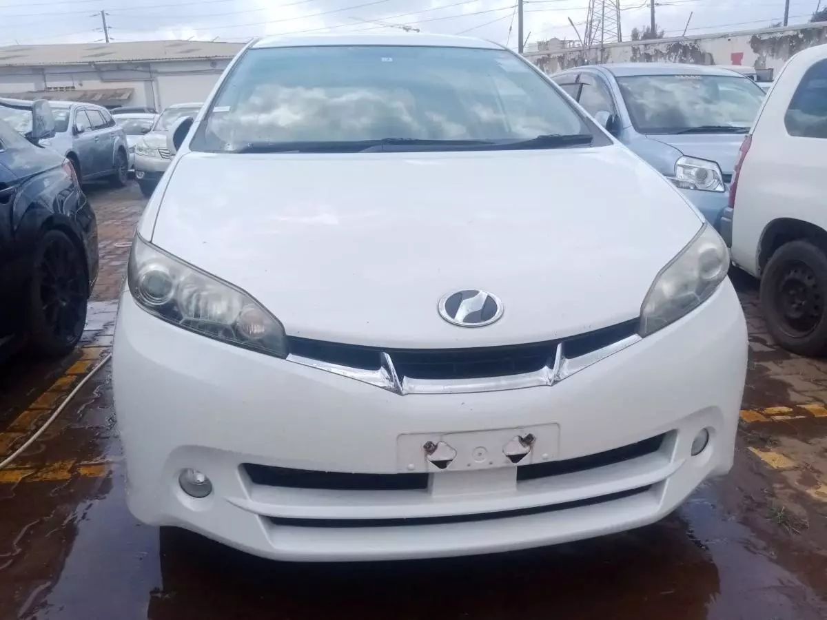 Toyota Wish   - 2009