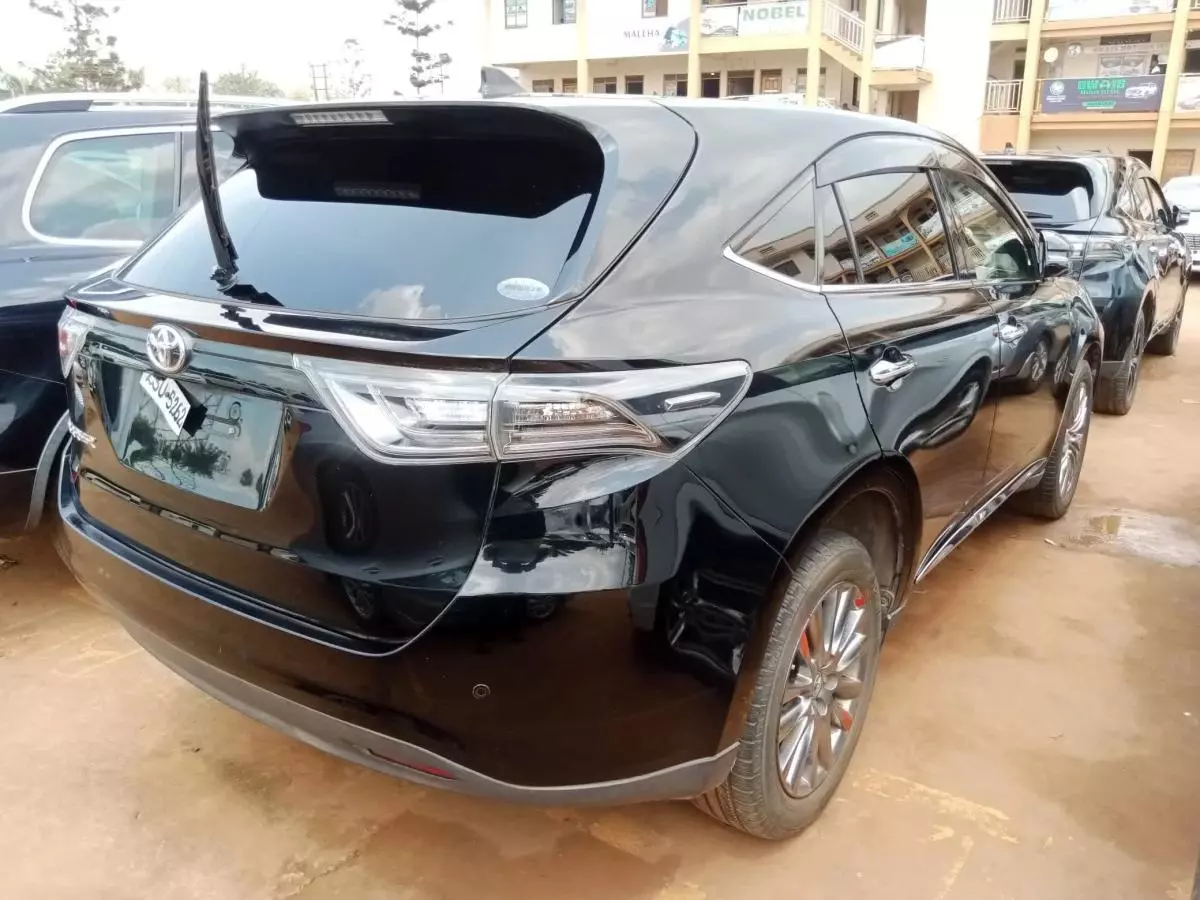 Toyota Harrier   - 2015