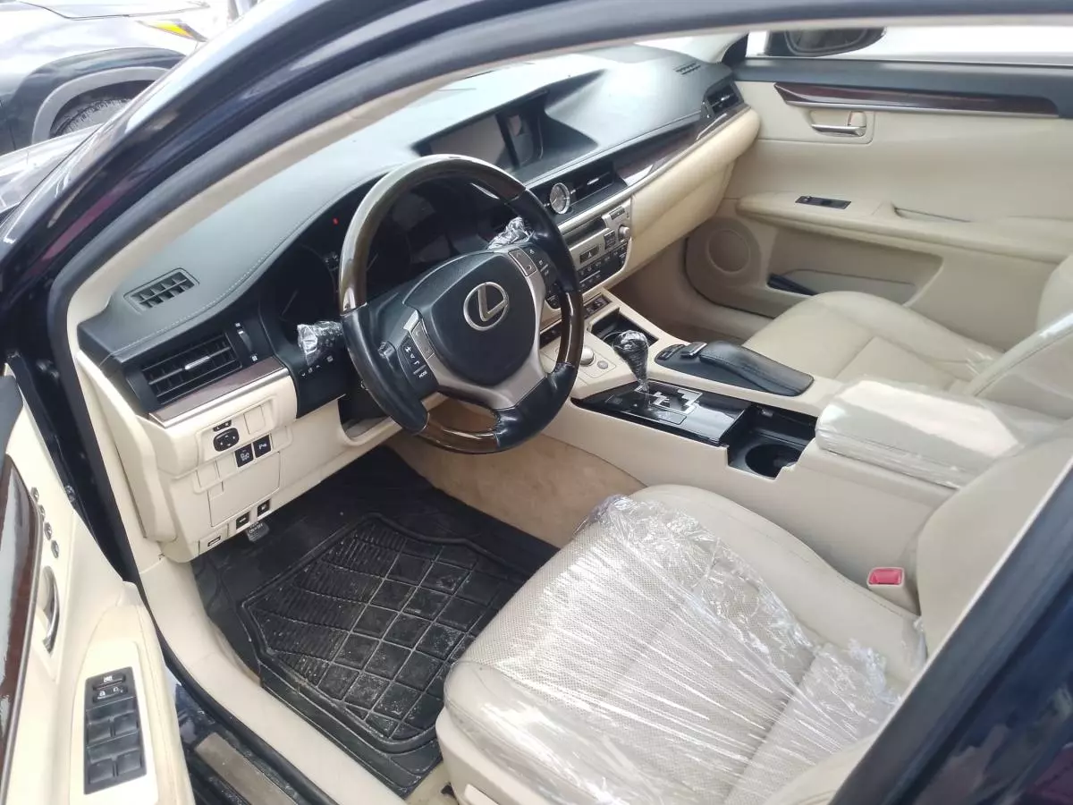 Lexus ES 350   - 2013