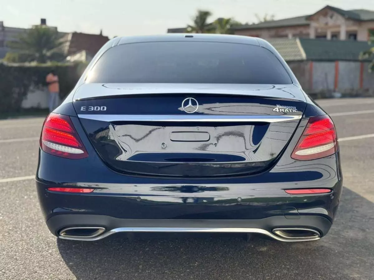 Mercedes-Benz E 300   - 2018