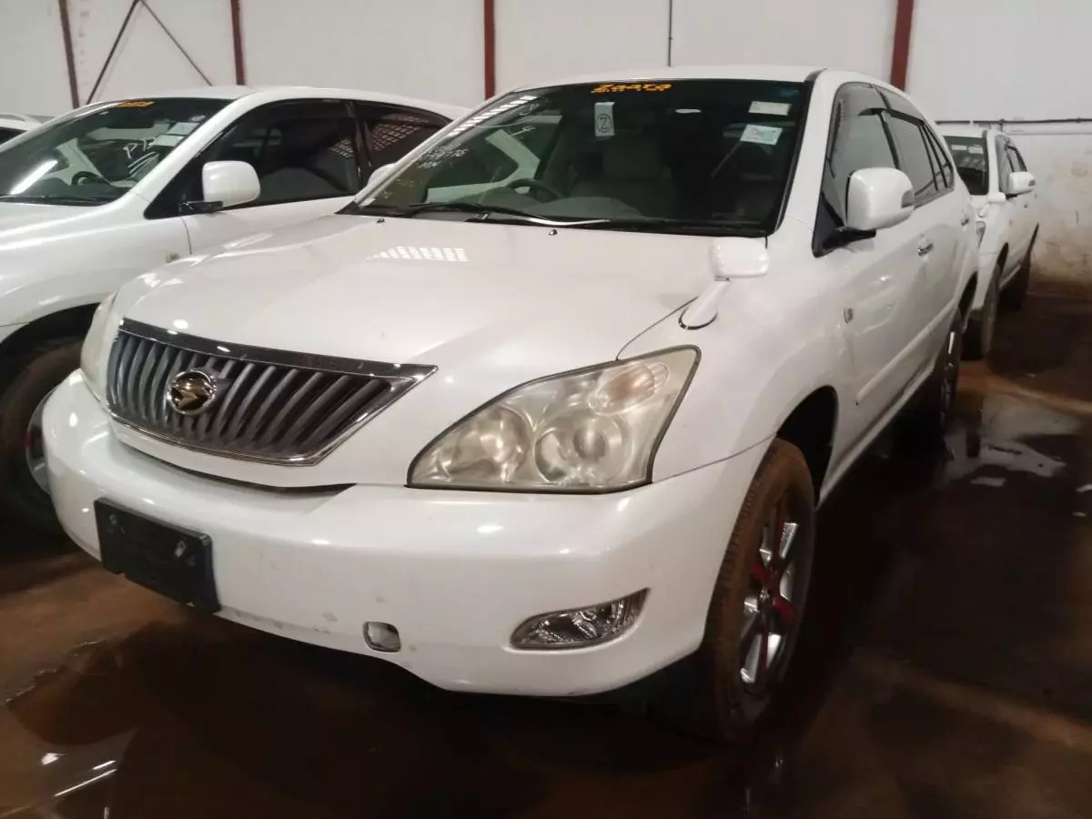 Toyota Harrier   - 2009