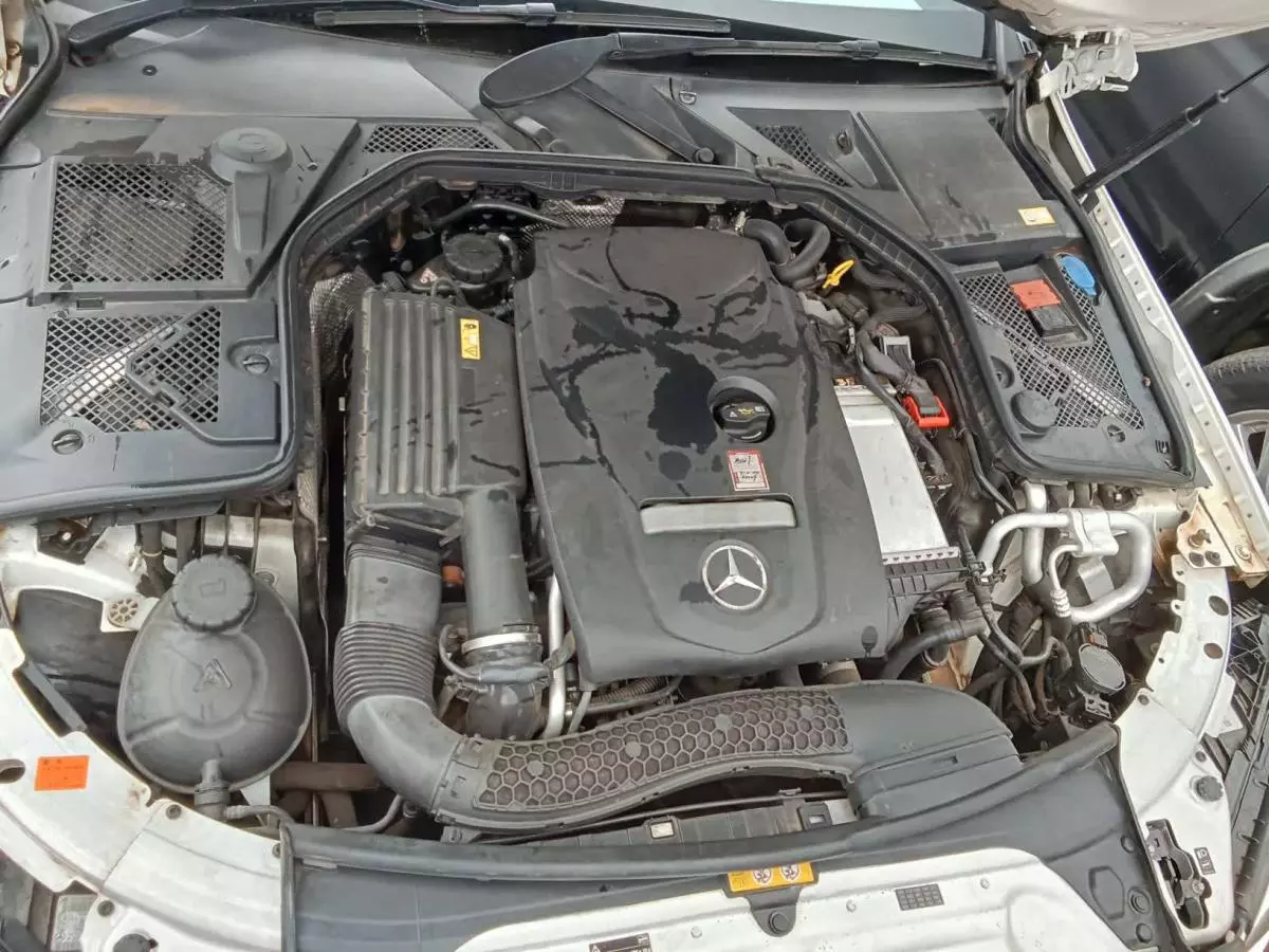 Mercedes-Benz C200   - 2015