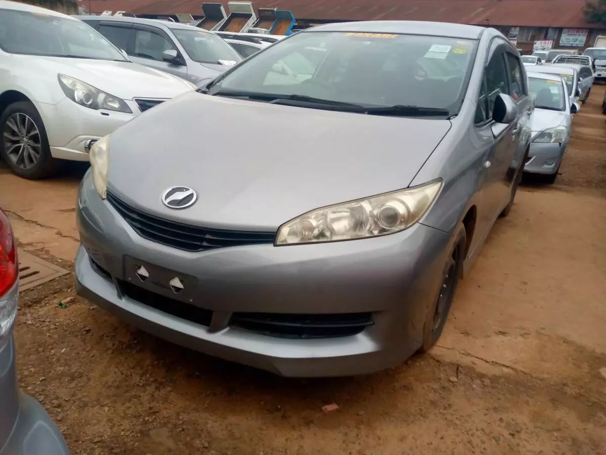 Toyota Wish - 2009