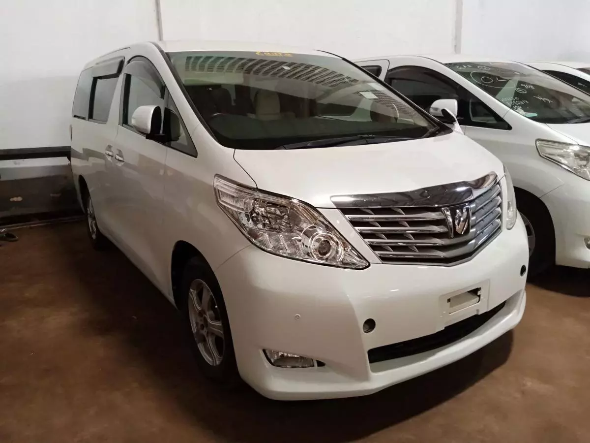 Toyota Alphard   - 2009