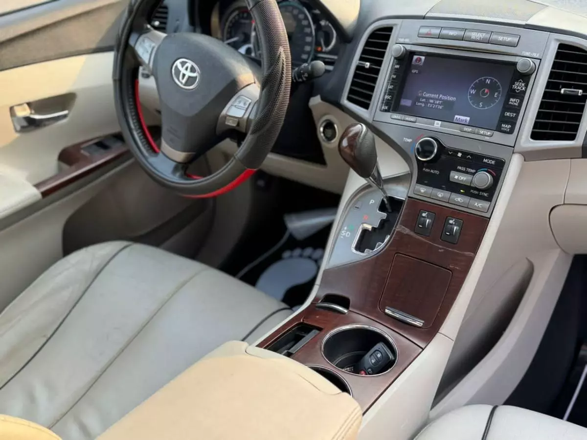 Toyota Venza   - 2010