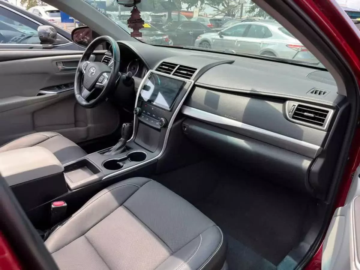 Toyota Camry   - 2015