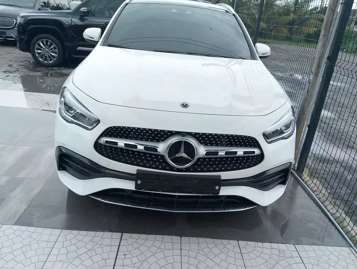 Mercedes-Benz GLA 250   - 2022