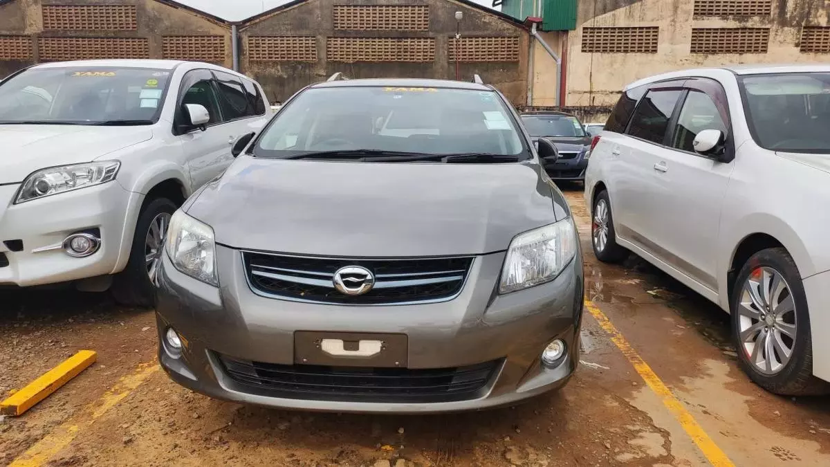 Toyota Fielder    - 2009