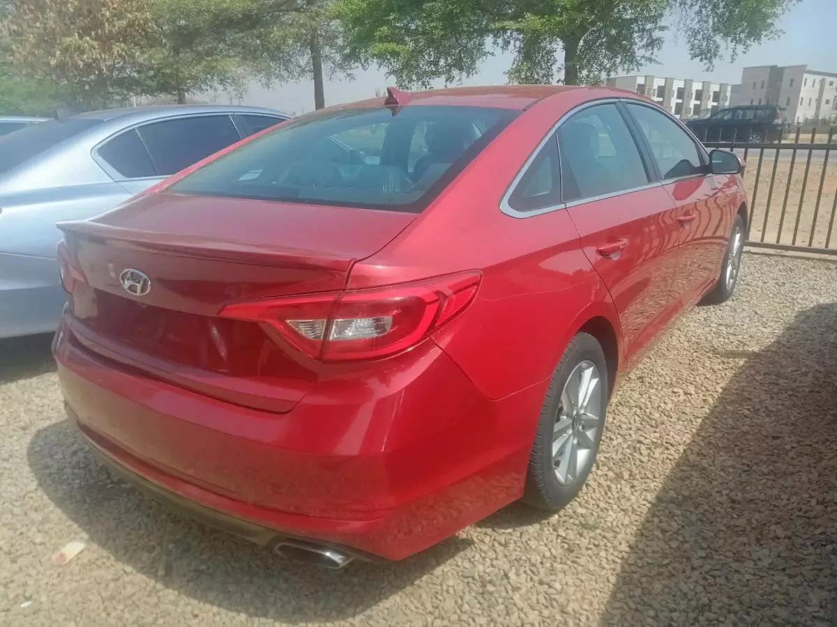 Hyundai Sonata   - 2017