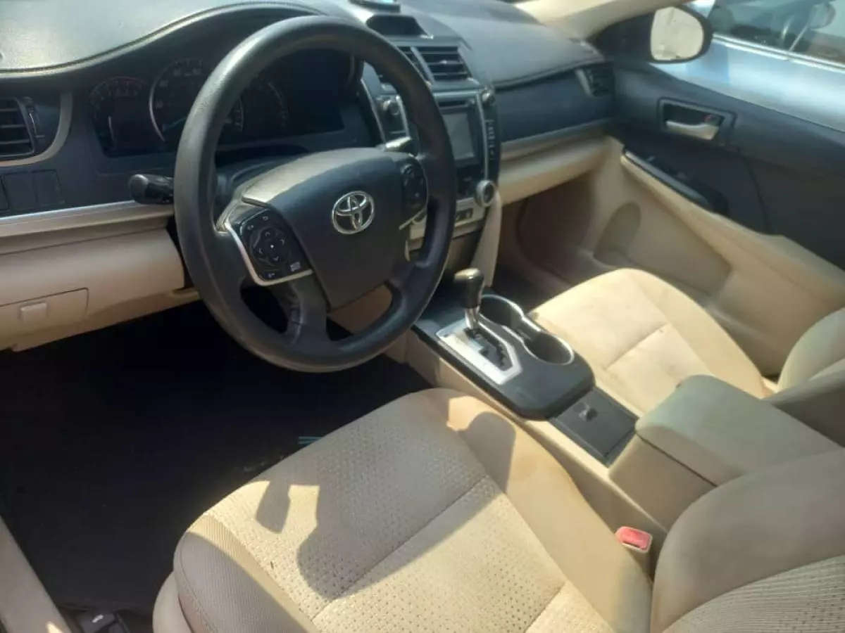 Toyota Camry   - 2014