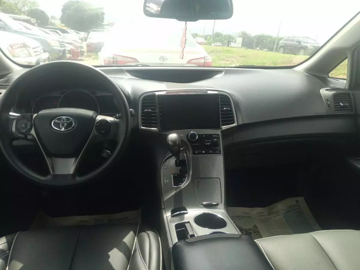 Toyota Venza   - 2013