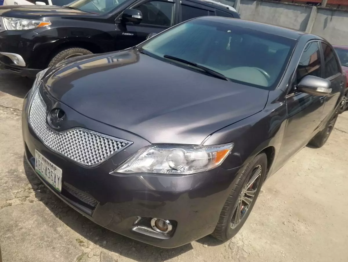 Toyota Camry   - 2008