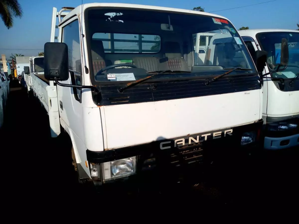 Mitsubishi Canter   - 1988