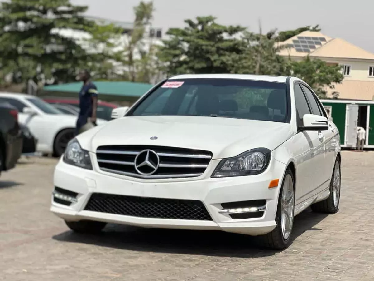 Mercedes-Benz C 300   - 2013