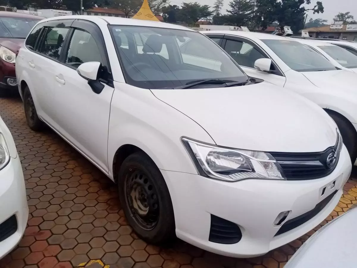 Toyota Fielder    - 2014