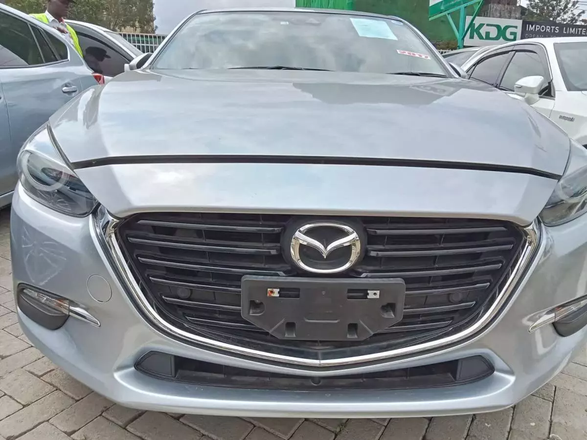 Mazda Axela    - 2017