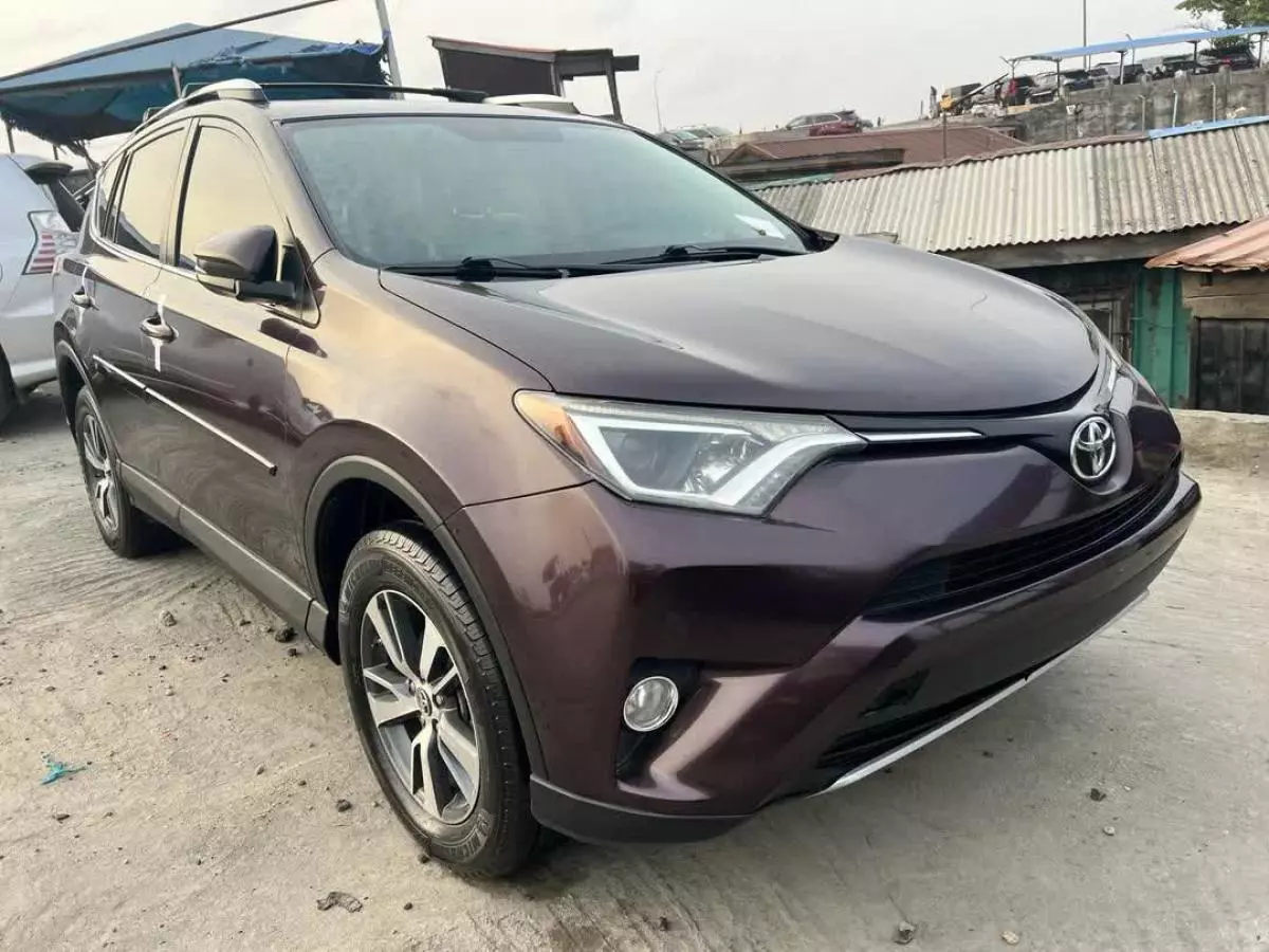 Toyota RAV 4   - 2016